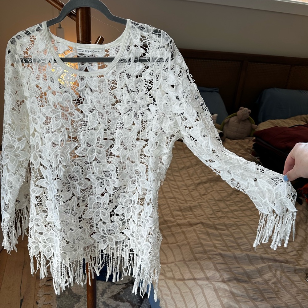 White Crew Neck Flowery Summer Sweater with Fringe